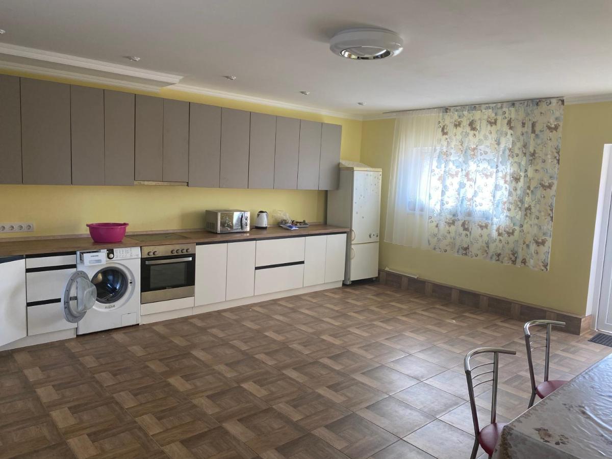 Катерина Hotel Chynadiyovo Buitenkant foto