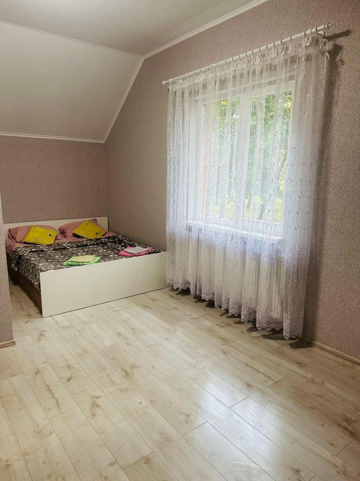 Катерина Hotel Chynadiyovo Buitenkant foto